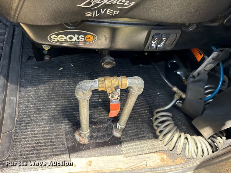 image for item ES8919 1996 Peterbilt 379 semi truck