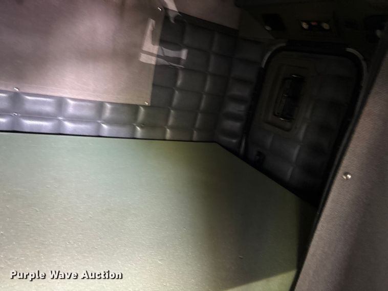 image for item ES8919 1996 Peterbilt 379 semi truck