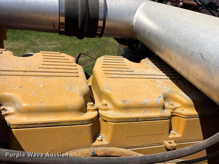 image for item ES8919 1996 Peterbilt 379 semi truck