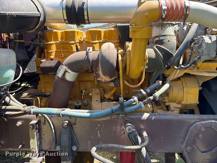 image for item ES8919 1996 Peterbilt 379 semi truck