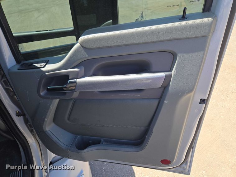 image for item ET5042 2016 Kenworth T680 semi truck