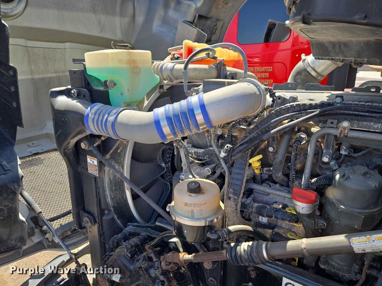 image for item ET5042 2016 Kenworth T680 semi truck