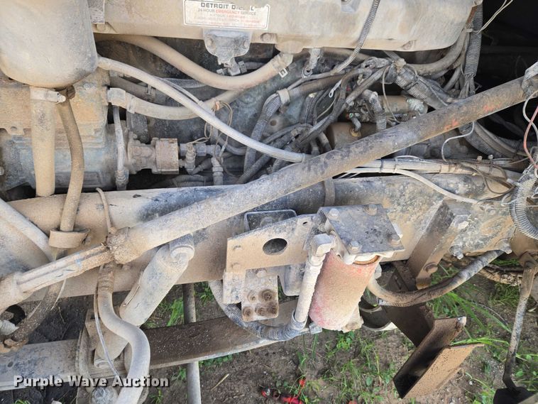 image for item ET5060 2003 Peterbilt 379 semi truck