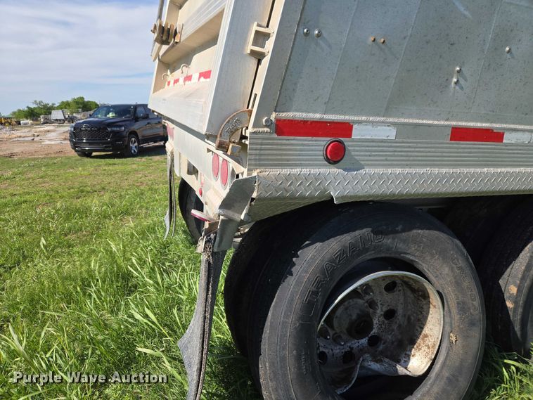 image for item ET5061 2014 Travis Body & Trailer INC Travis SY96 end dump trailer