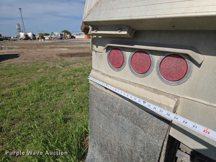 image for item ET5061 2014 Travis Body & Trailer INC Travis SY96 end dump trailer