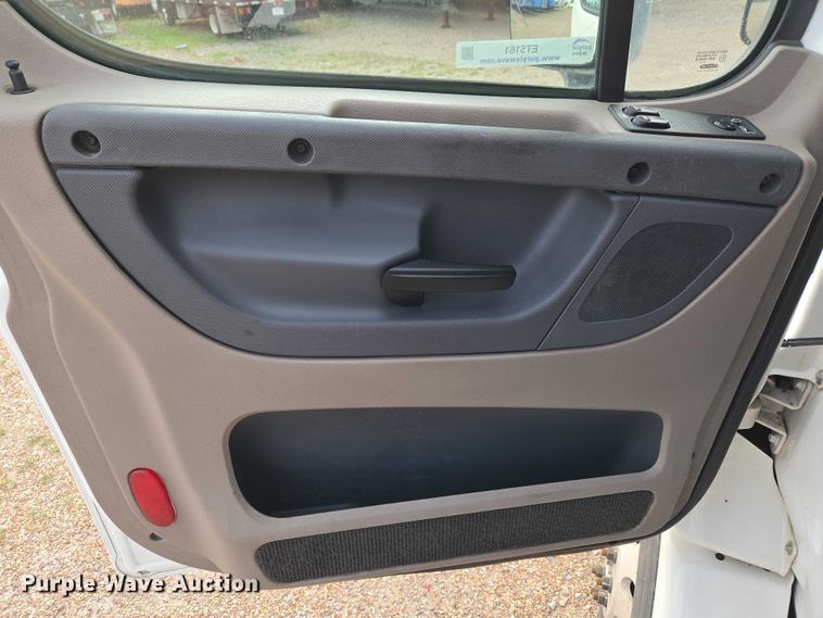 image for item ET5161 2015 Freightliner Cascadia semi truck