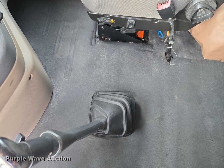 image for item ET5161 2015 Freightliner Cascadia semi truck