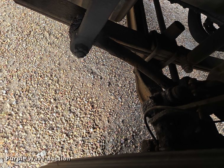 image for item ET5161 2015 Freightliner Cascadia semi truck