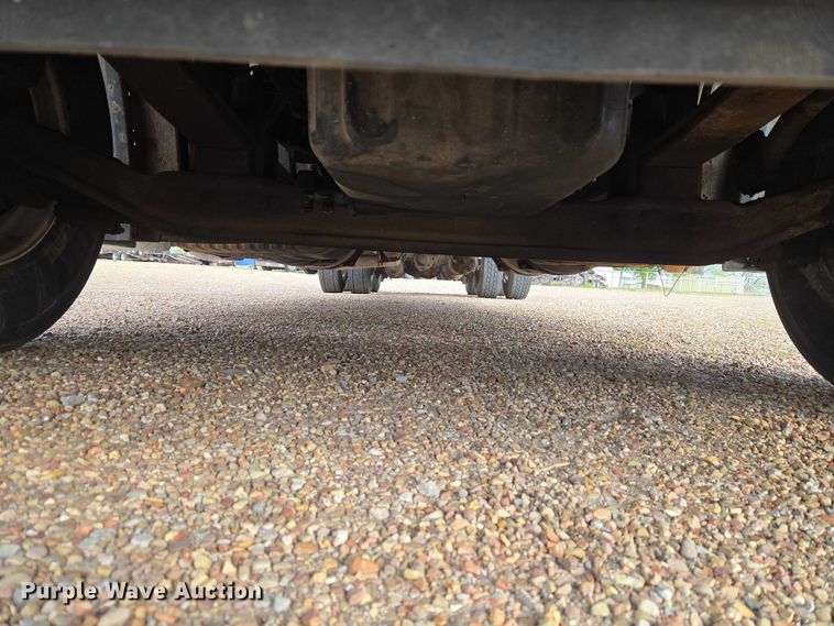 image for item ET5161 2015 Freightliner Cascadia semi truck