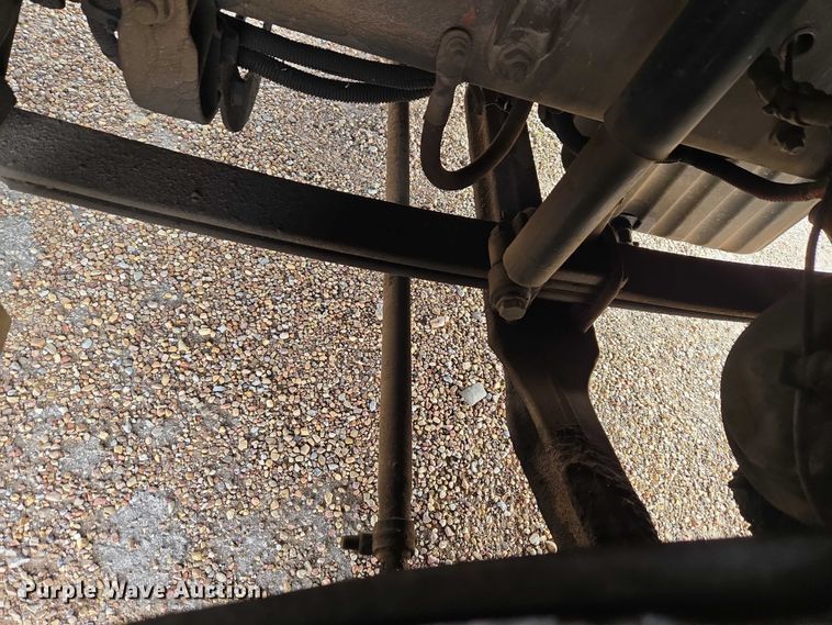 image for item ET5161 2015 Freightliner Cascadia semi truck