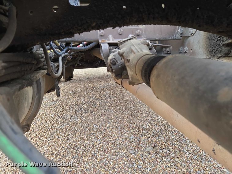 image for item ET5161 2015 Freightliner Cascadia semi truck