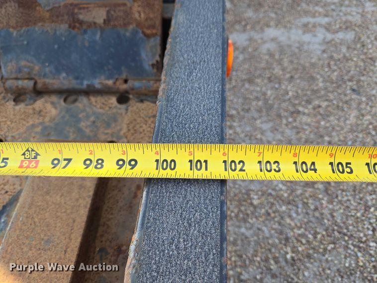 image for item ET5164 2019 Freightliner Cascadia semi truck with car carrier