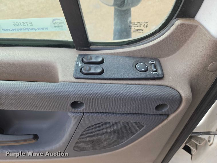 image for item ET5165 2015 Freightliner Cascadia semi truck