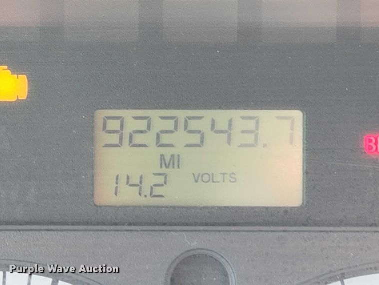 image for item ET5165 2015 Freightliner Cascadia semi truck