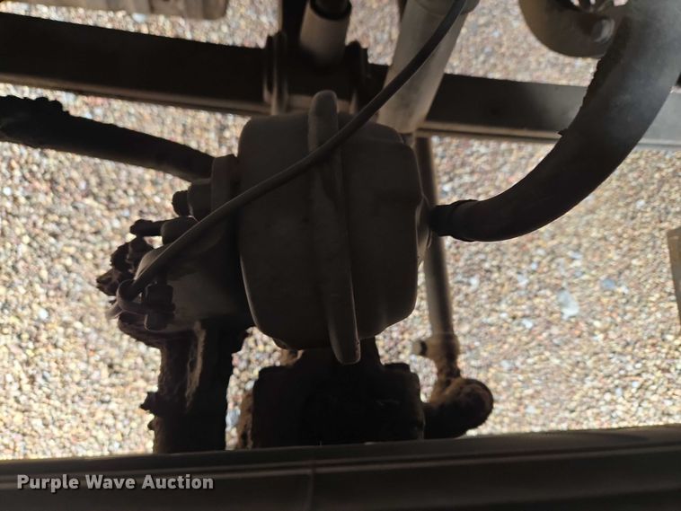 image for item ET5165 2015 Freightliner Cascadia semi truck