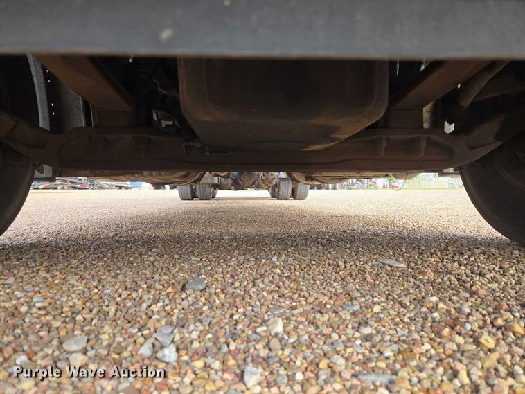 image for item ET5165 2015 Freightliner Cascadia semi truck