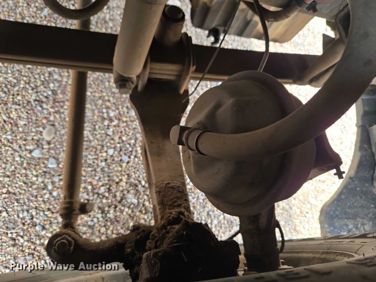 image for item ET5165 2015 Freightliner Cascadia semi truck