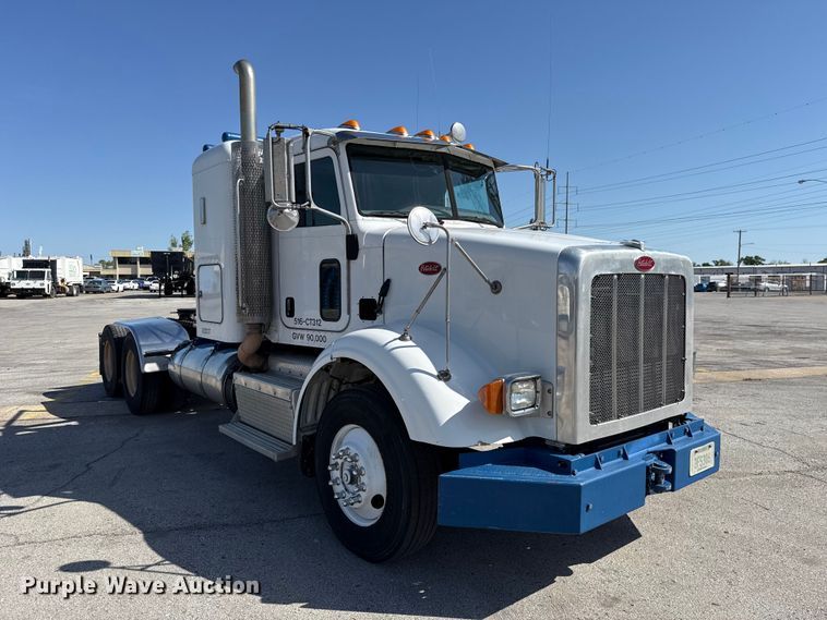 image for item ET6035 2013 Peterbilt 365 semi truck