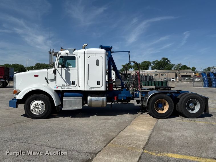 image for item ET6035 2013 Peterbilt 365 semi truck