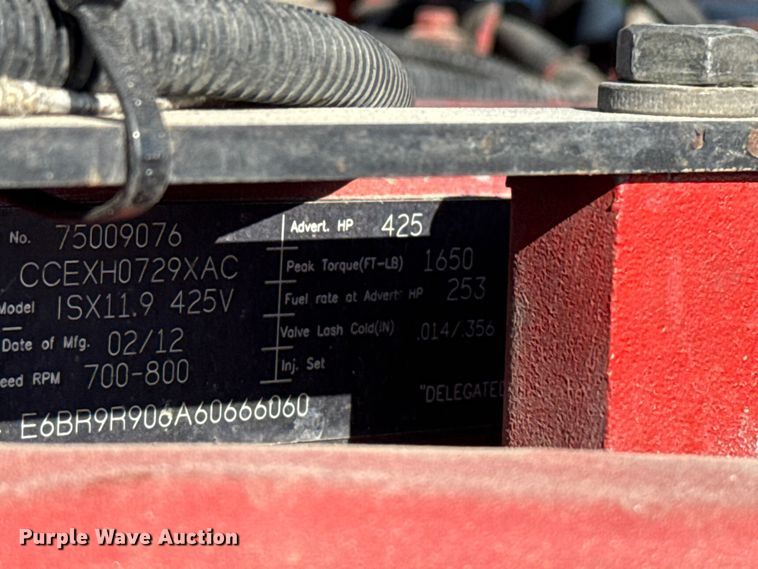 image for item ET6035 2013 Peterbilt 365 semi truck