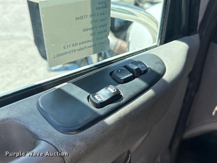 image for item ET6036 2013 Peterbilt 365 semi truck