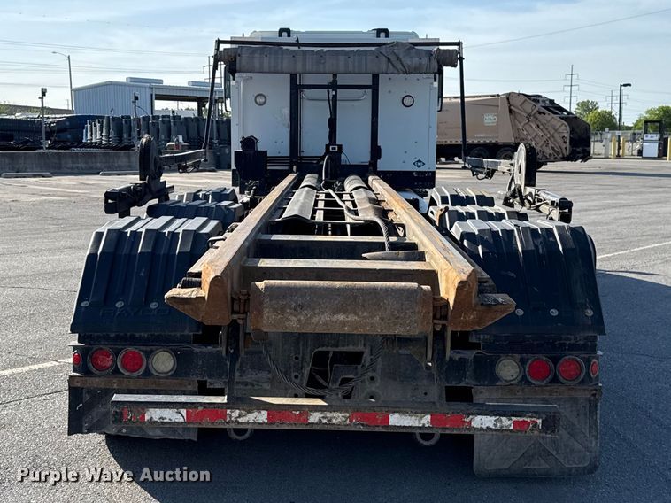 image for item ET6043 2014 Volvo VNL semi truck