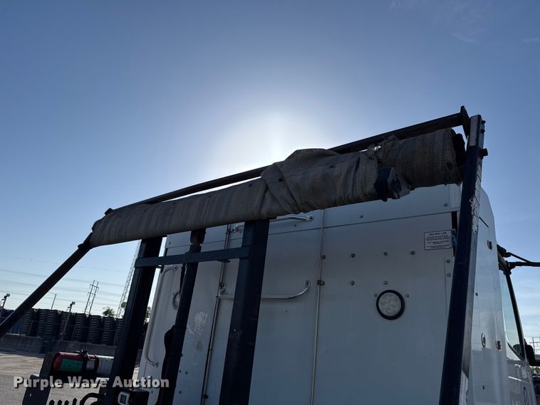 image for item ET6043 2014 Volvo VNL semi truck