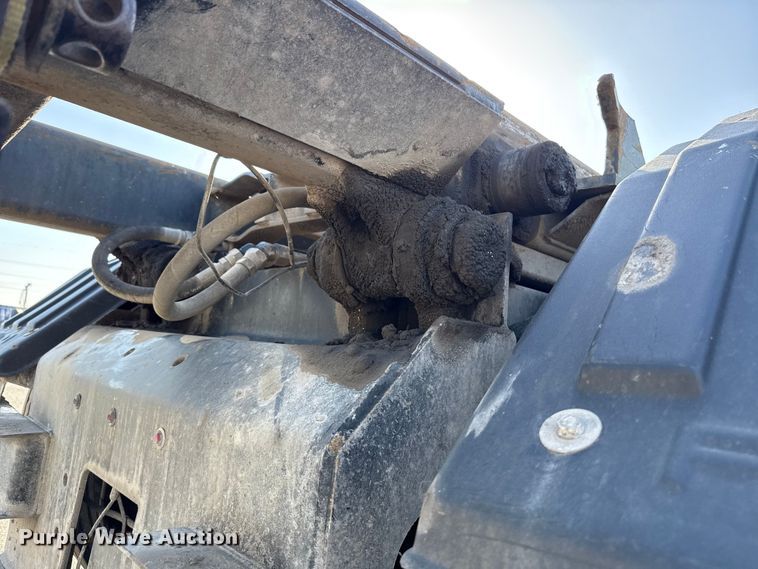 image for item ET6043 2014 Volvo VNL semi truck