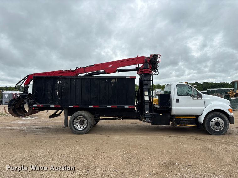 image for item EU0563 2011 Ford F-750 grapple truck