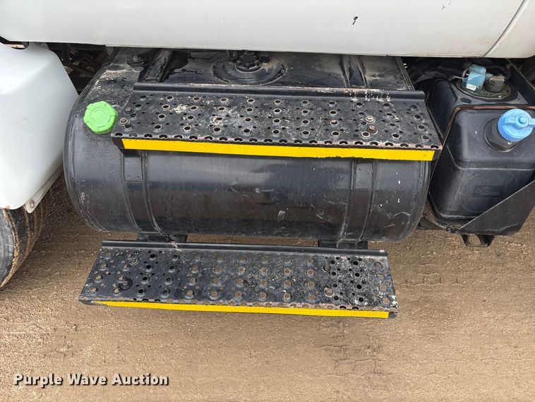 image for item EU0563 2011 Ford F-750 grapple truck