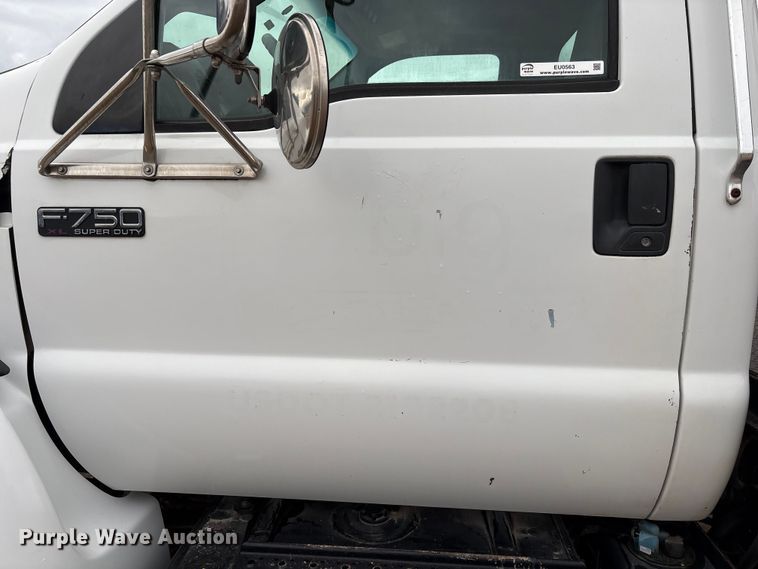 image for item EU0563 2011 Ford F-750 grapple truck