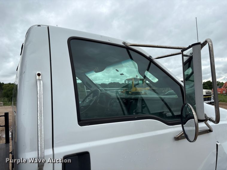 image for item EU0563 2011 Ford F-750 grapple truck