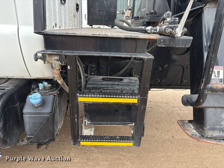 image for item EU0563 2011 Ford F-750 grapple truck