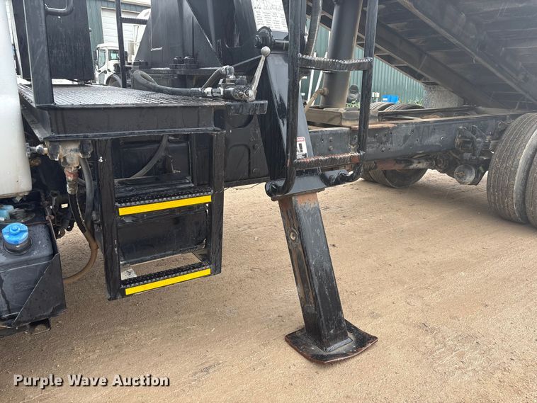 image for item EU0563 2011 Ford F-750 grapple truck