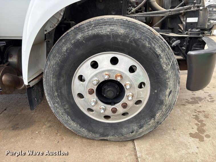 image for item EU0563 2011 Ford F-750 grapple truck