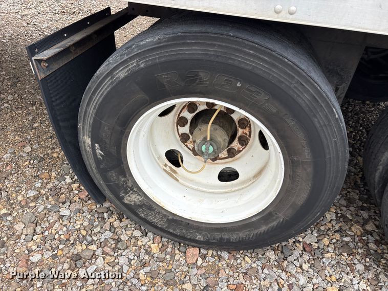 image for item EU5507 2008 Utility Trailer Manufacturer dry van trailer