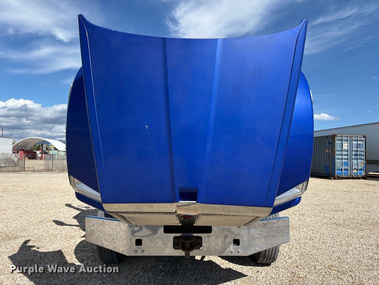 image for item EU8655 2015 Kenworth T880 semi truck
