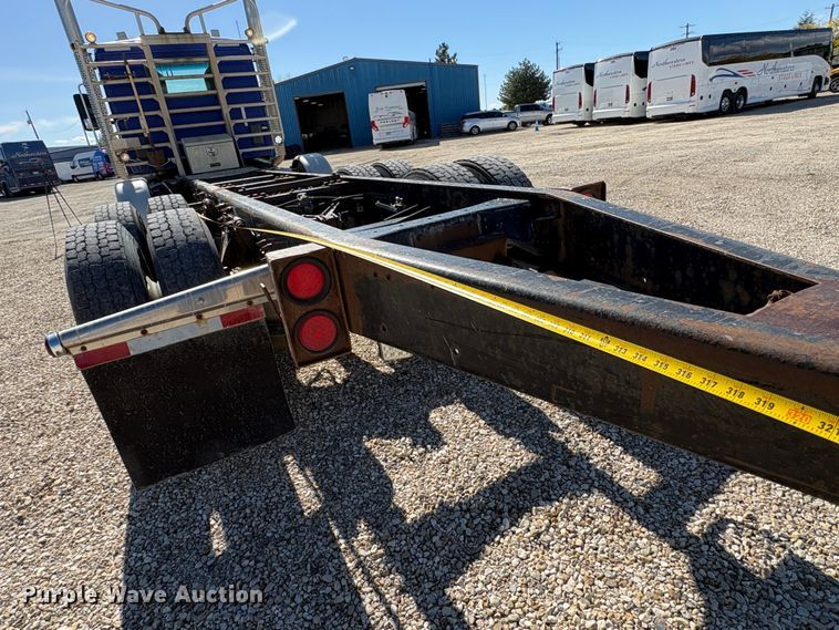 image for item EU8655 2015 Kenworth T880 semi truck