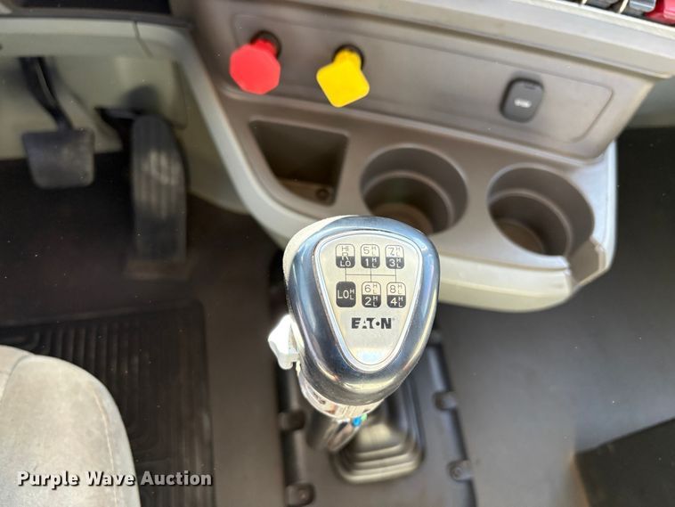 image for item EU8655 2015 Kenworth T880 semi truck