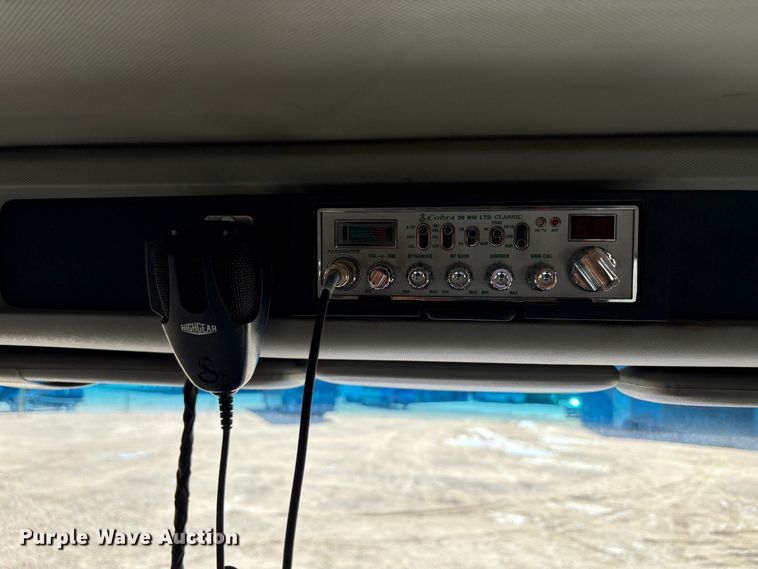 image for item EU8655 2015 Kenworth T880 semi truck