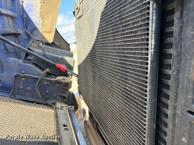 image for item EU8655 2015 Kenworth T880 semi truck