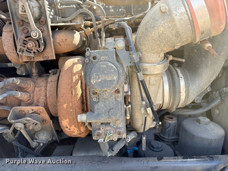 image for item EU8655 2015 Kenworth T880 semi truck