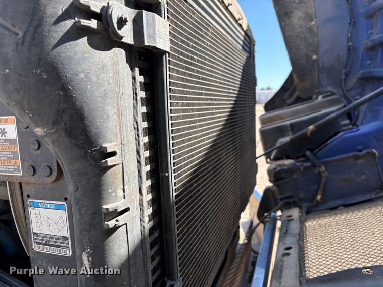 image for item EU8655 2015 Kenworth T880 semi truck