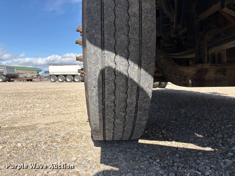 image for item EU8655 2015 Kenworth T880 semi truck