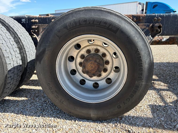image for item EU8655 2015 Kenworth T880 semi truck