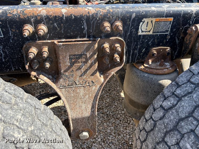 image for item EU8655 2015 Kenworth T880 semi truck