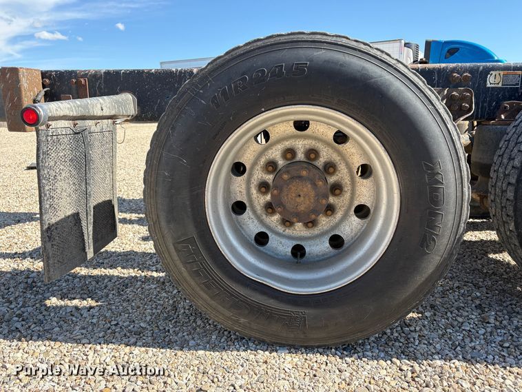 image for item EU8655 2015 Kenworth T880 semi truck