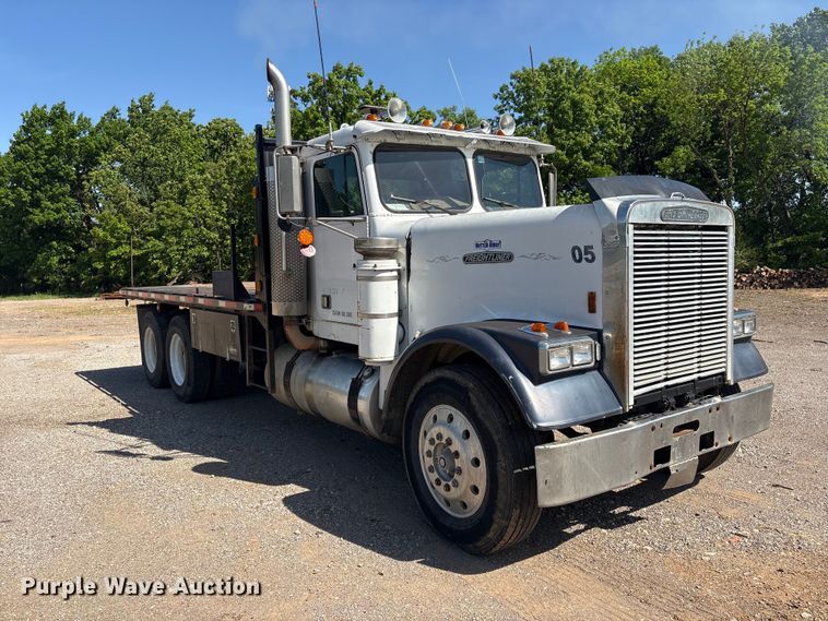 image for item EV2920 1985 Freightliner MB80 flatbed truck