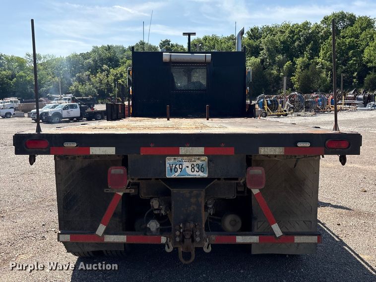 image for item EV2920 1985 Freightliner MB80 flatbed truck