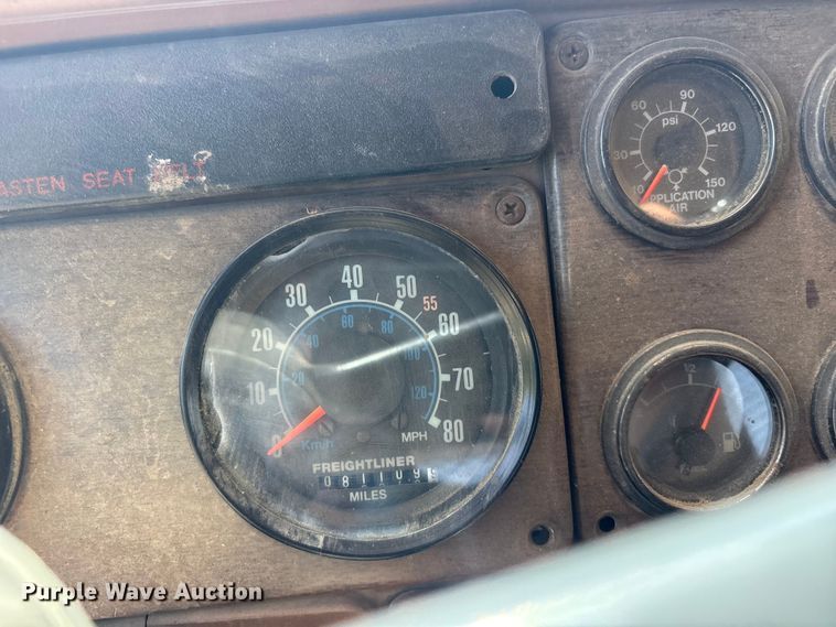 image for item EV2920 1985 Freightliner MB80 flatbed truck